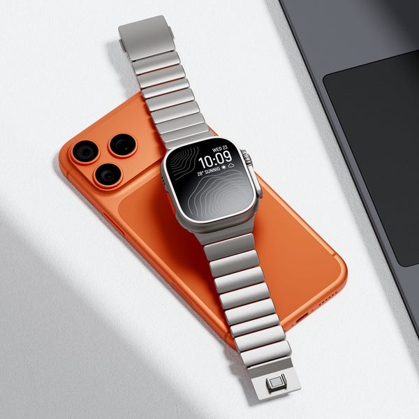 Titanium & Silicone Magnetic Link Band for Apple Watch Ultra & Series – 42–49mm
